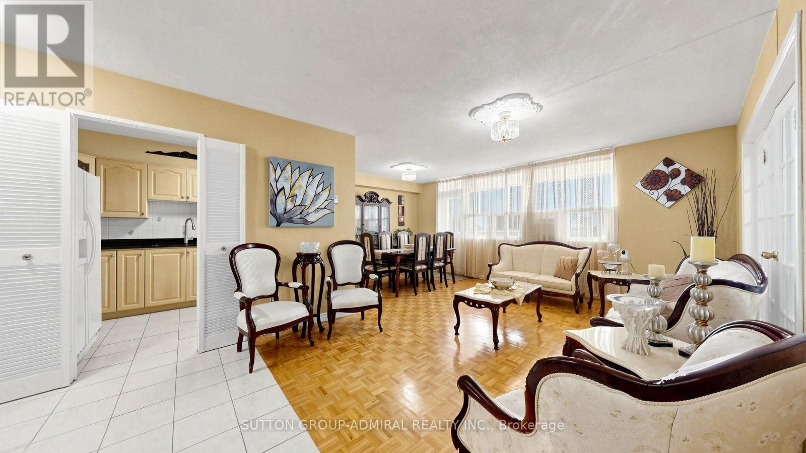 #1804 2550 PHARMACY AVENUE - 16