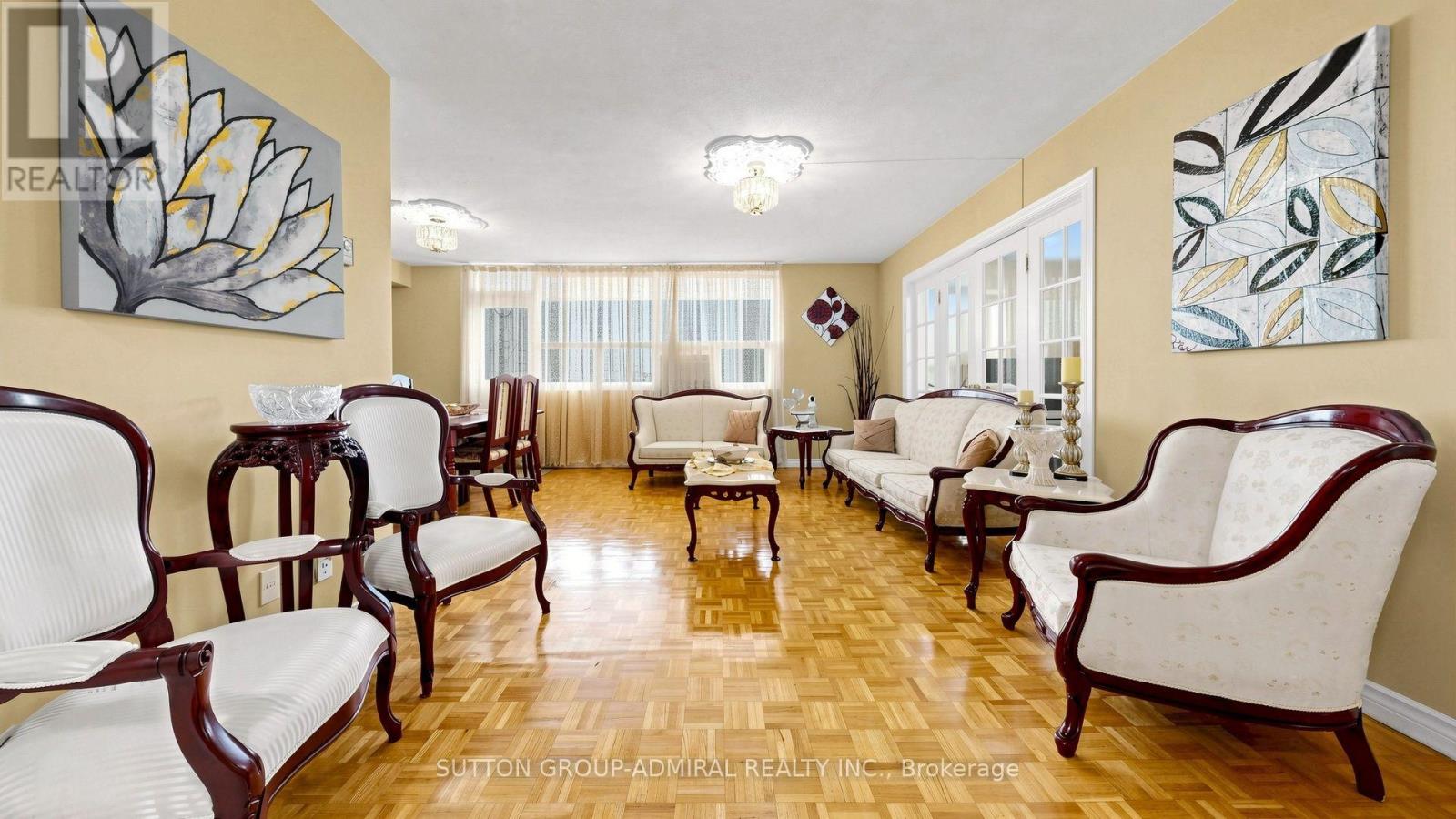 #1804 2550 PHARMACY AVENUE - 17