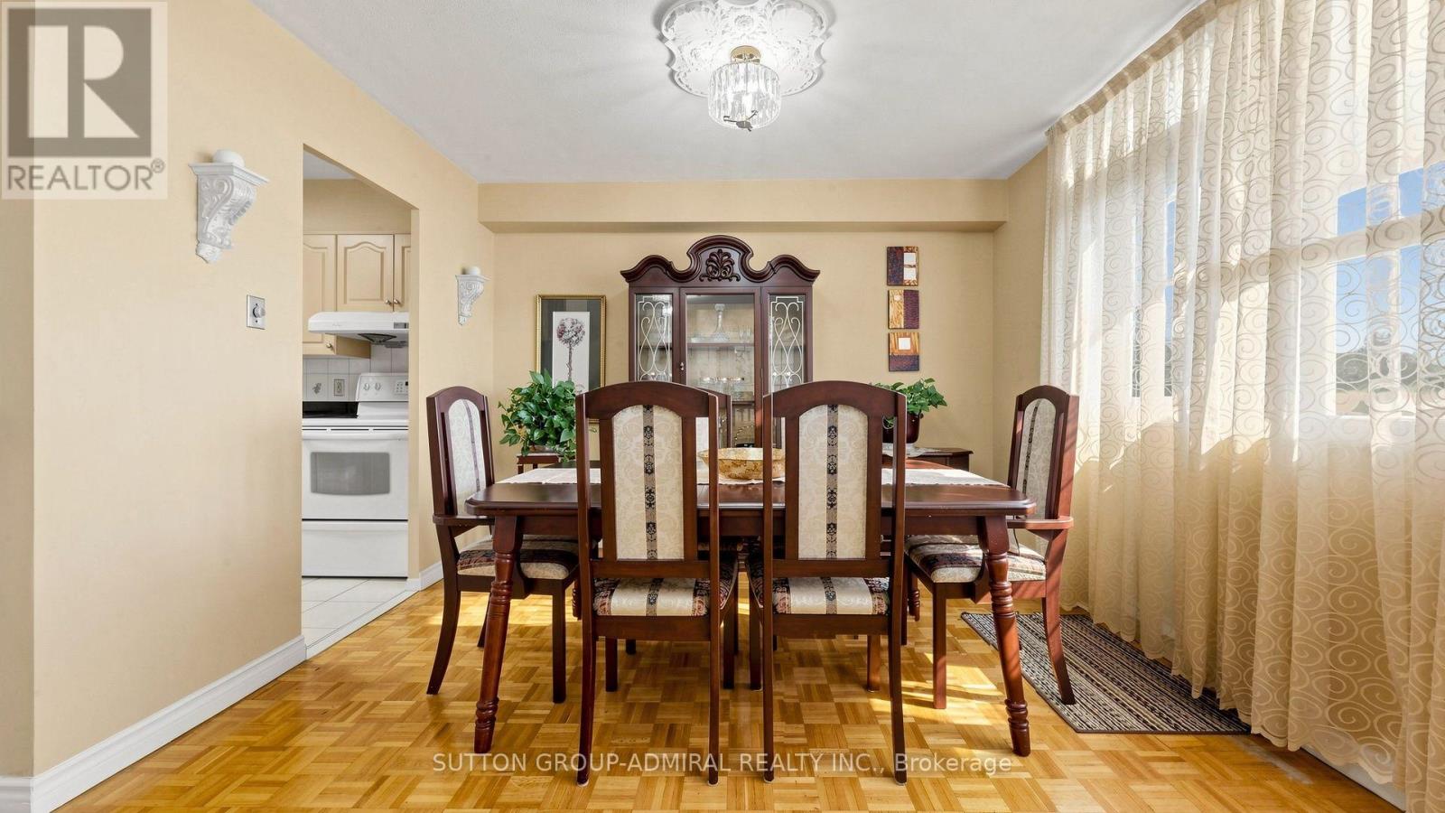 #1804 2550 PHARMACY AVENUE - 19