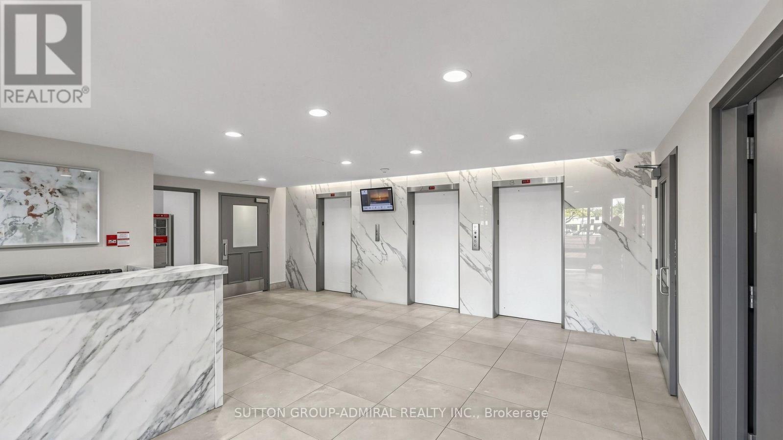 #1804 2550 PHARMACY AVENUE - 5