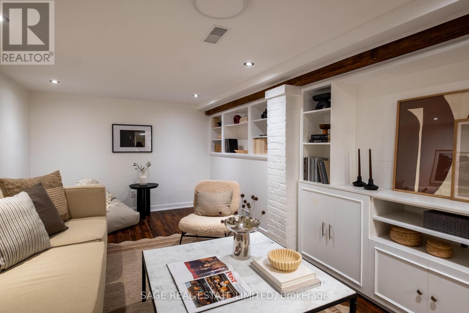 74 BARRINGTON AVENUE - Image 39