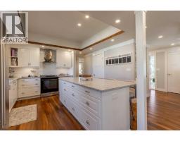 3pc Bathroom - 147 S 4 Street E, Magrath, AB T0K1J0 Photo 9