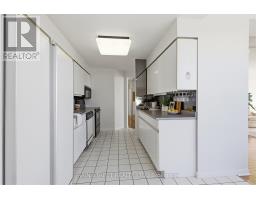 1705 - 110 Promenade Circle, Vaughan, ON L4J7W8 Photo 13