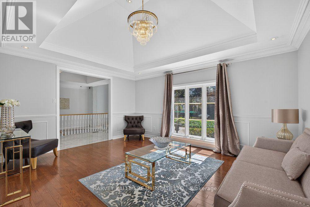 28 PUTTING GREEN CRESCENT - 12