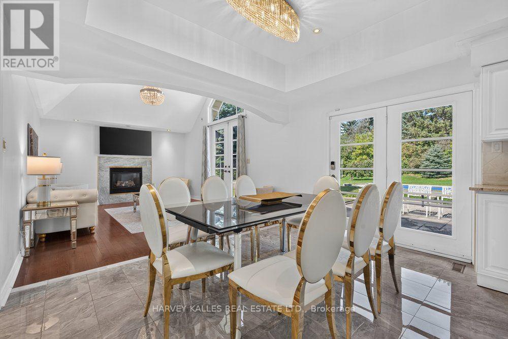 28 PUTTING GREEN CRESCENT - 16
