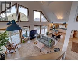 5280 Cecil Hill Road, Madeira Park, BC V0N2H1 Photo 19