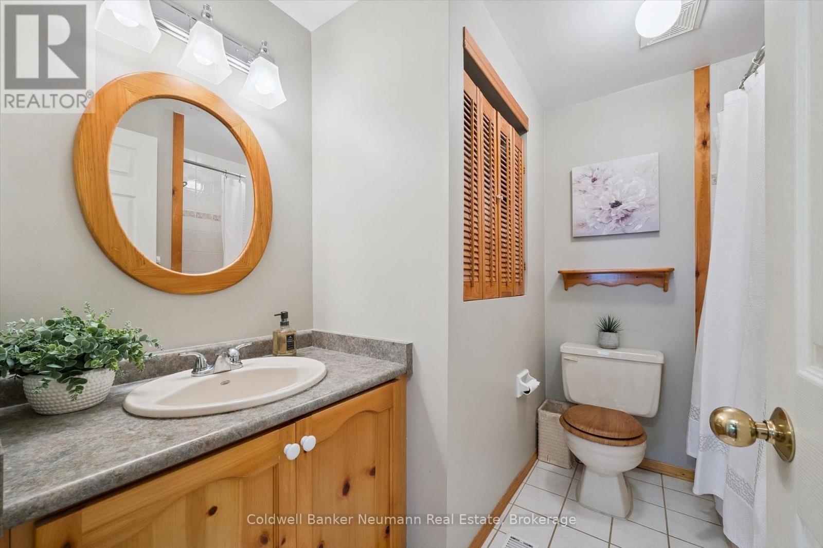 24 BRIARLEA ROAD - 16