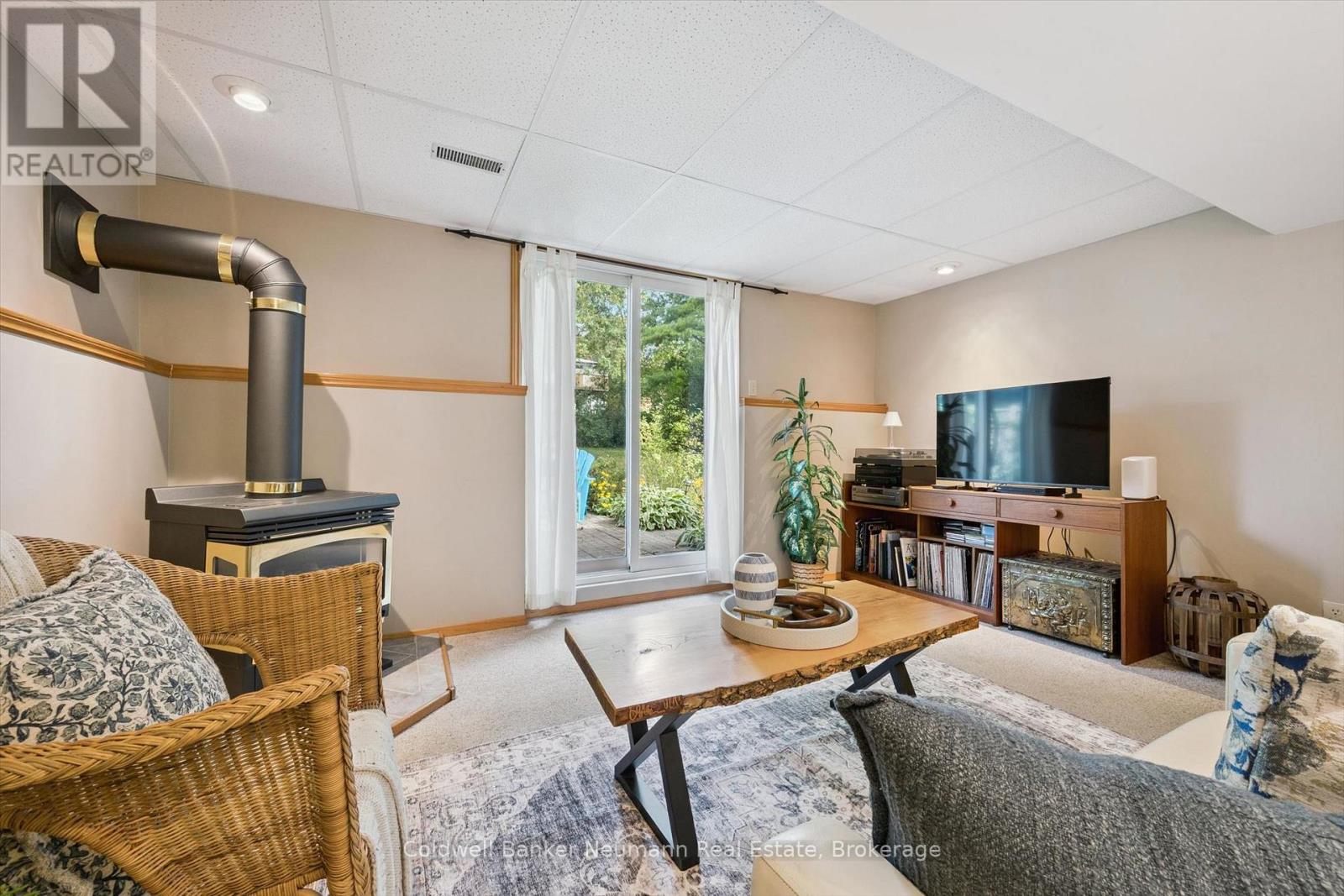 24 BRIARLEA ROAD - 18