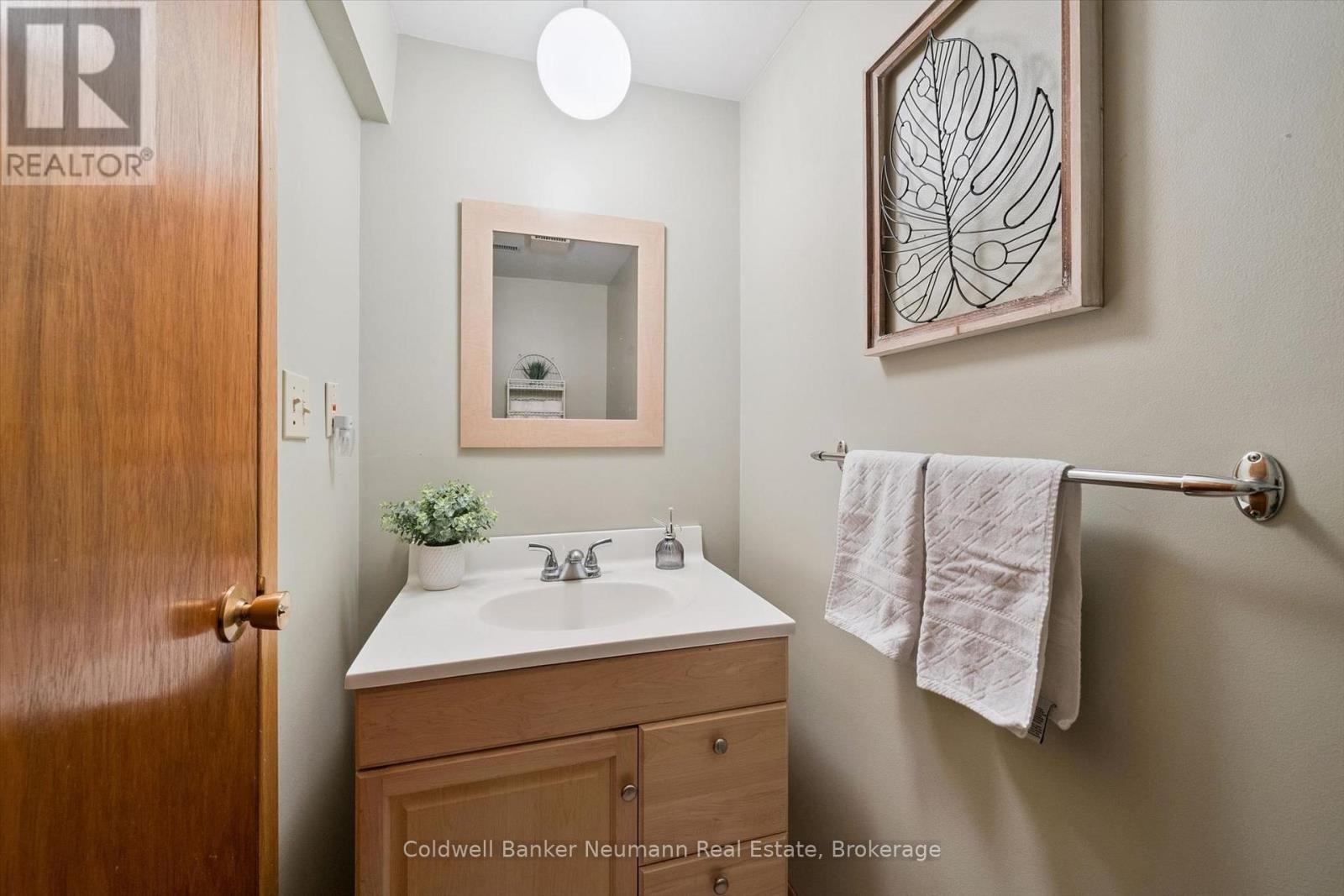 24 BRIARLEA ROAD - 22