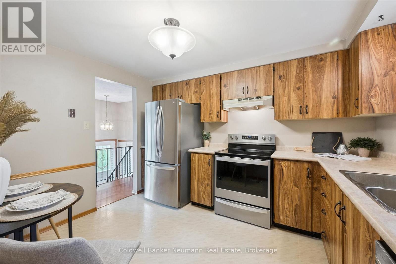 24 BRIARLEA ROAD - 9