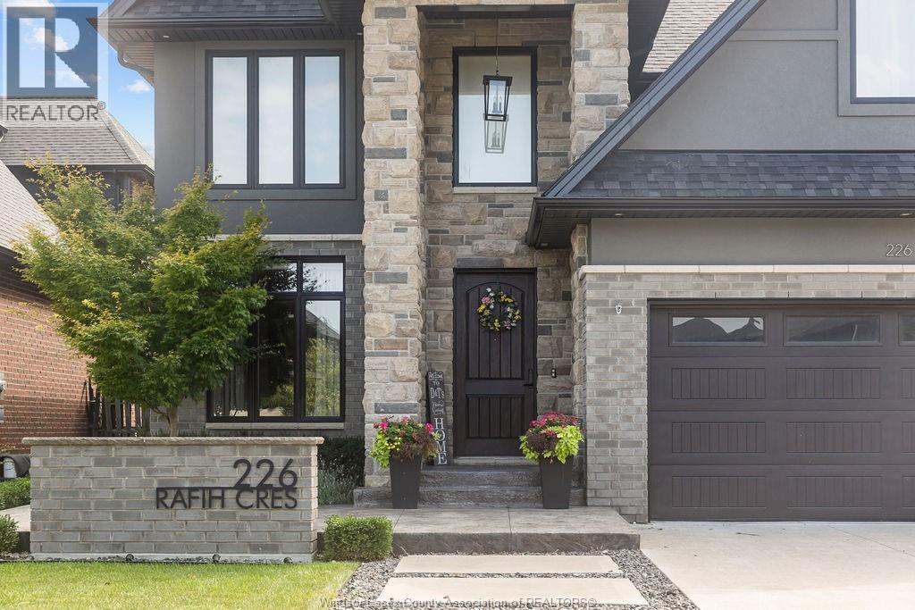 226 RAFIH CRESCENT - 3