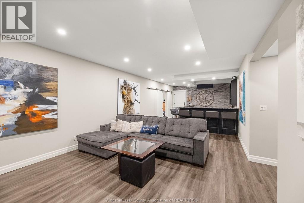 226 RAFIH CRESCENT - 44
