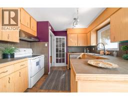 Laundry room - 1002 13 Street Ne, Medicine Hat, AB T1A5V6 Photo 11