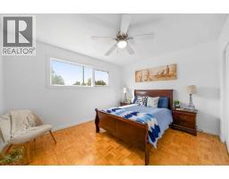 1002 13 Street Ne, Medicine Hat, AB T1A5V6 Photo 17