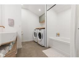 9342 74 Av Nw, Edmonton, AB T6E1E2 Photo 28
