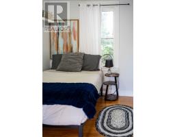 112 Bond Street thumbnail 16