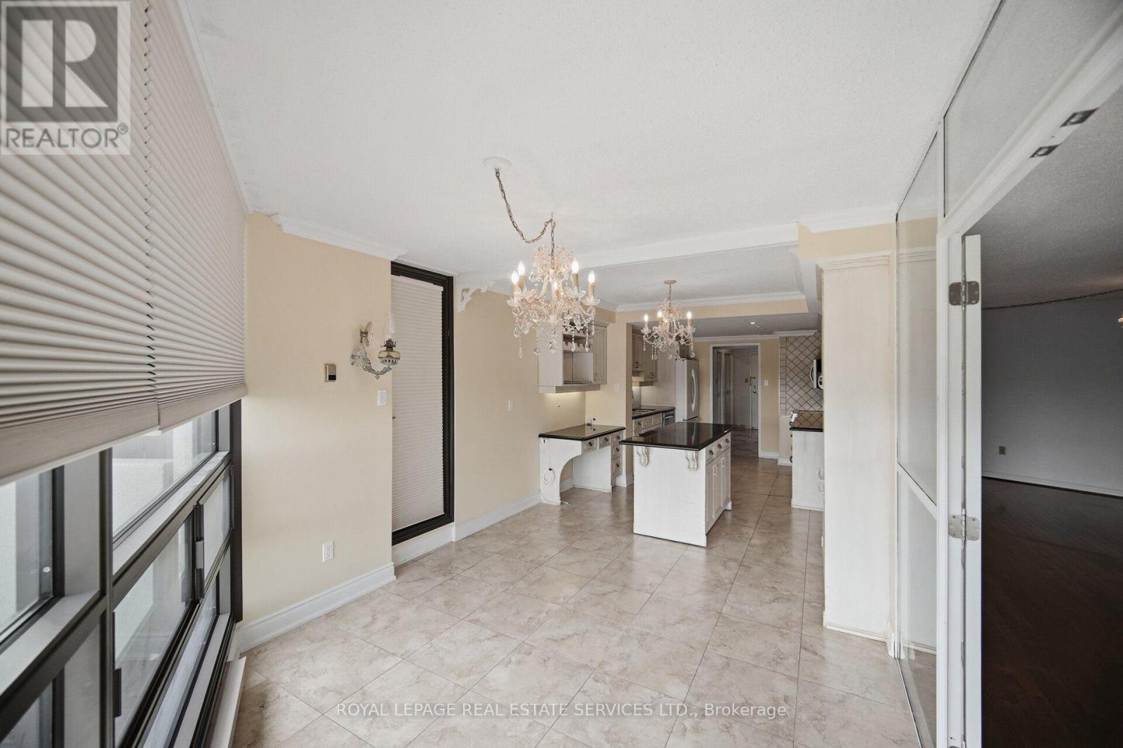 #2305 2010 ISLINGTON AVENUE - 11