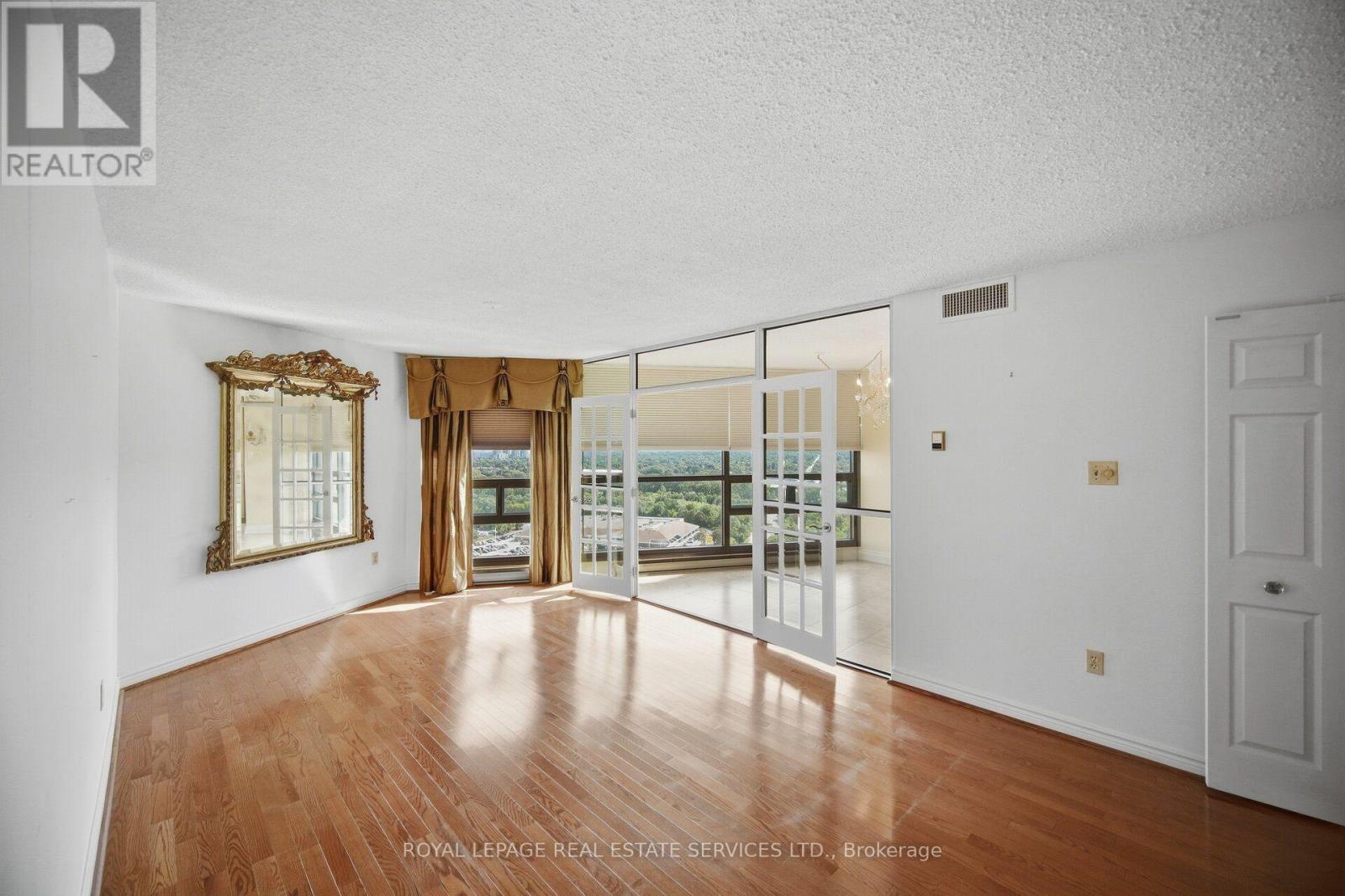 #2305 2010 ISLINGTON AVENUE - 14