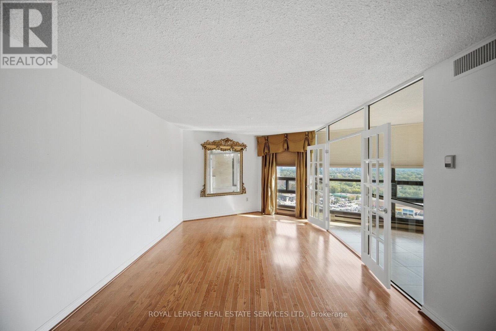 #2305 2010 ISLINGTON AVENUE - 16