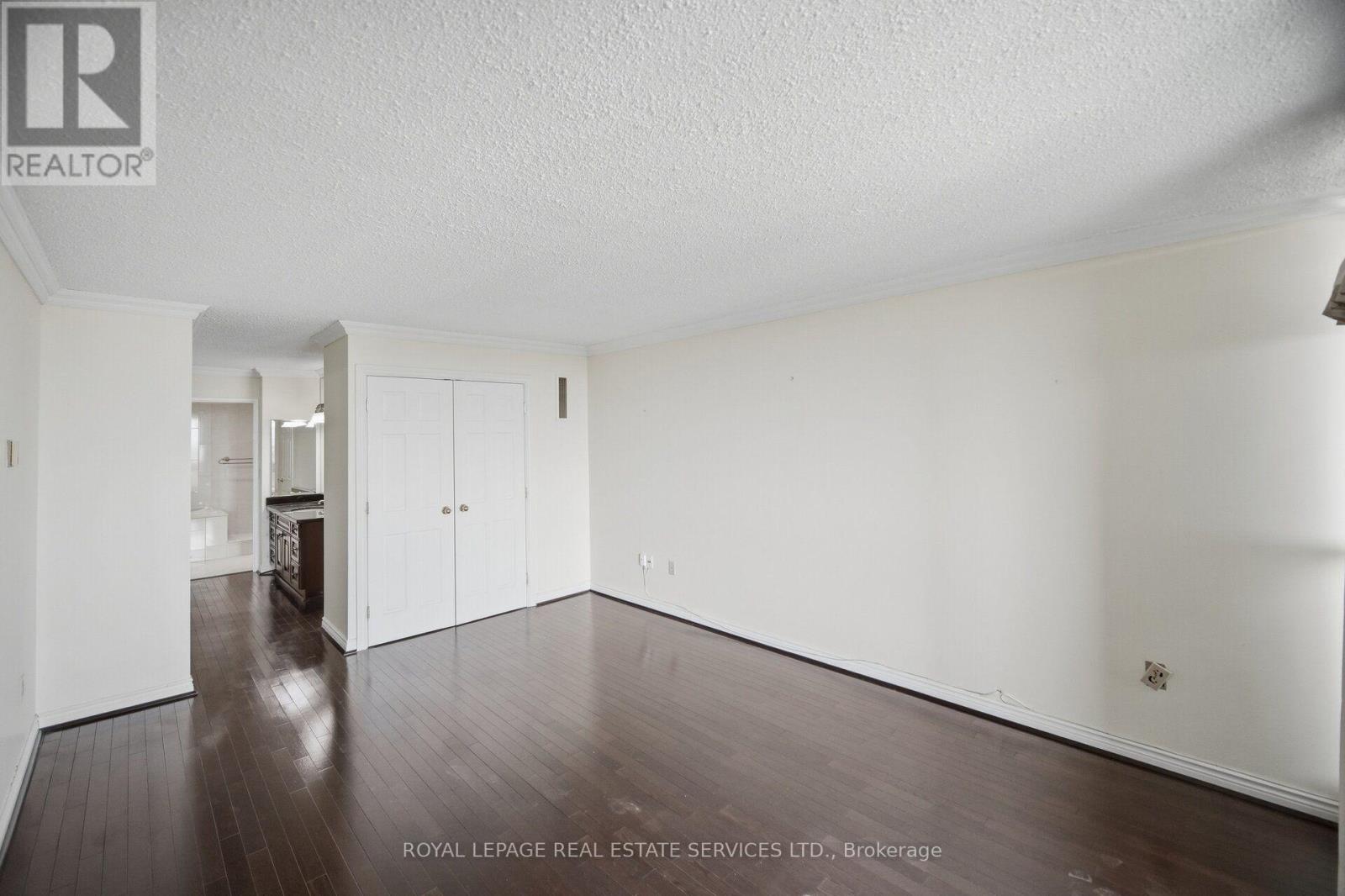 #2305 2010 ISLINGTON AVENUE - 24