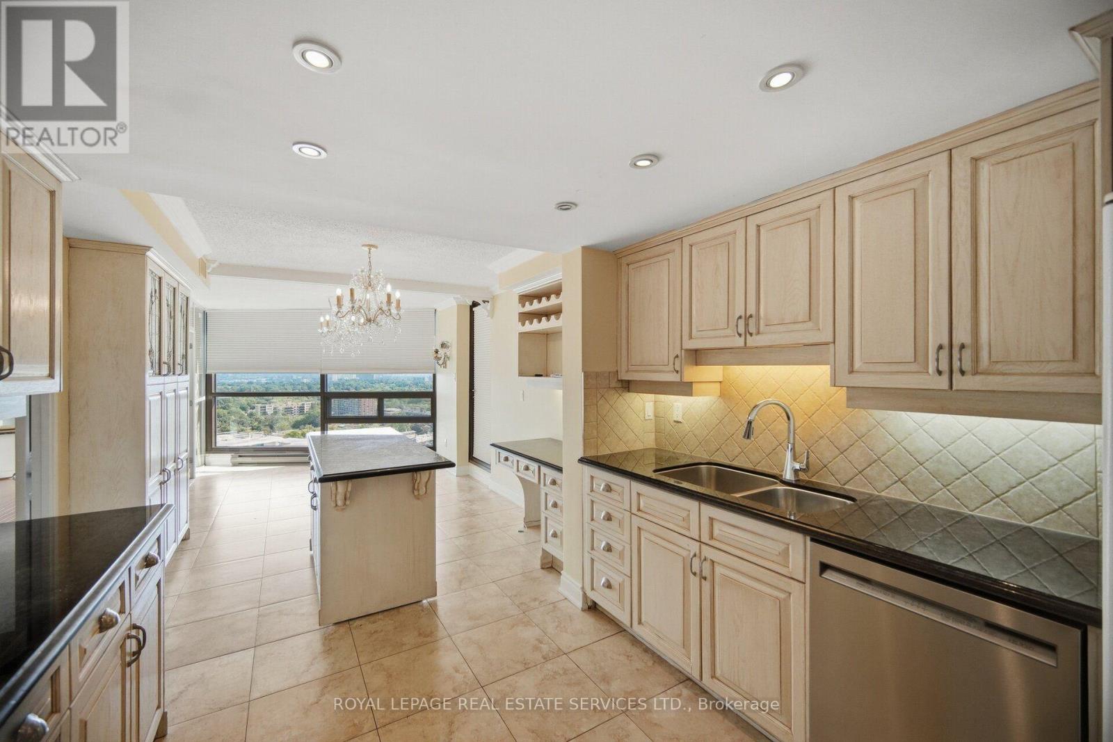 #2305 2010 ISLINGTON AVENUE - 8