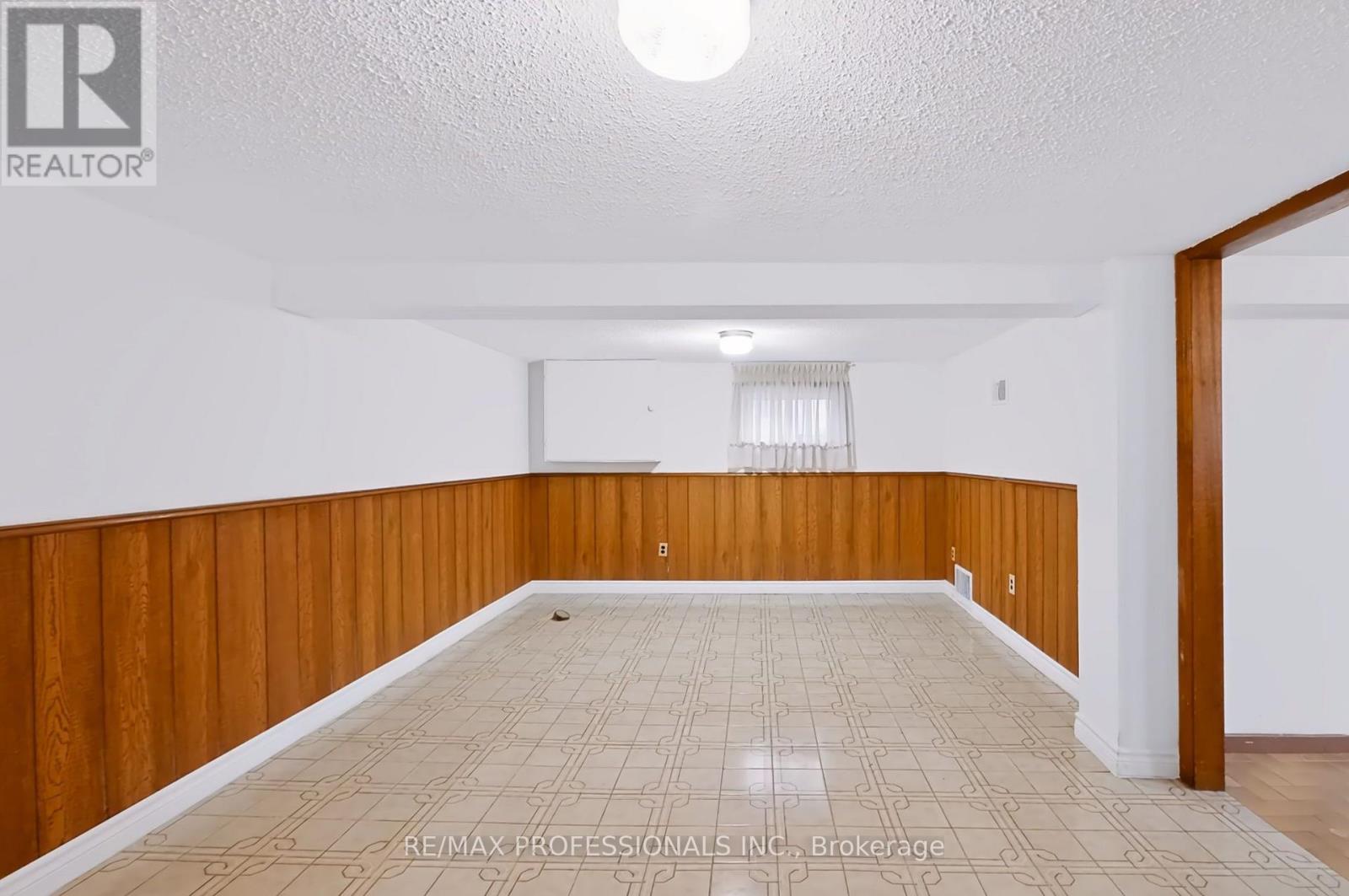45 CHARTWELL ROAD - 24