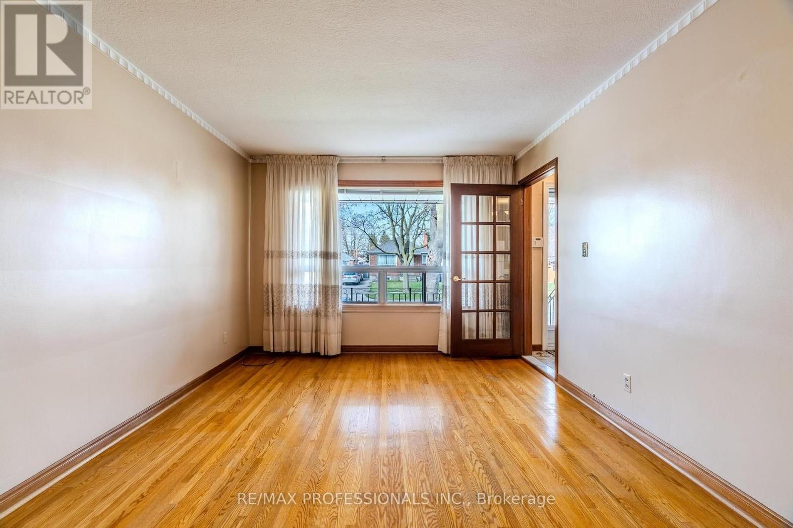 45 CHARTWELL ROAD - 8