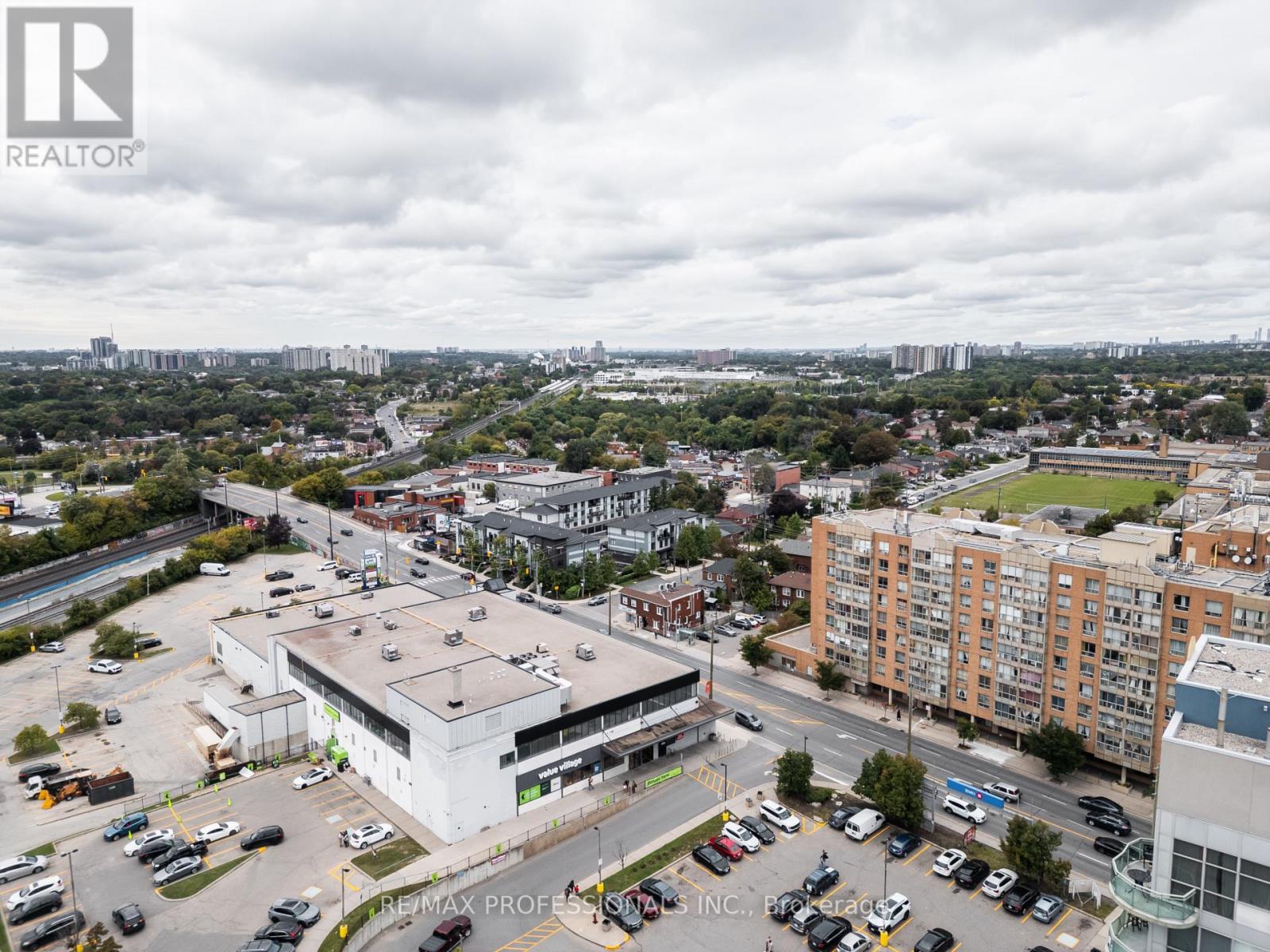 #1019 1600 KEELE STREET - Image 33