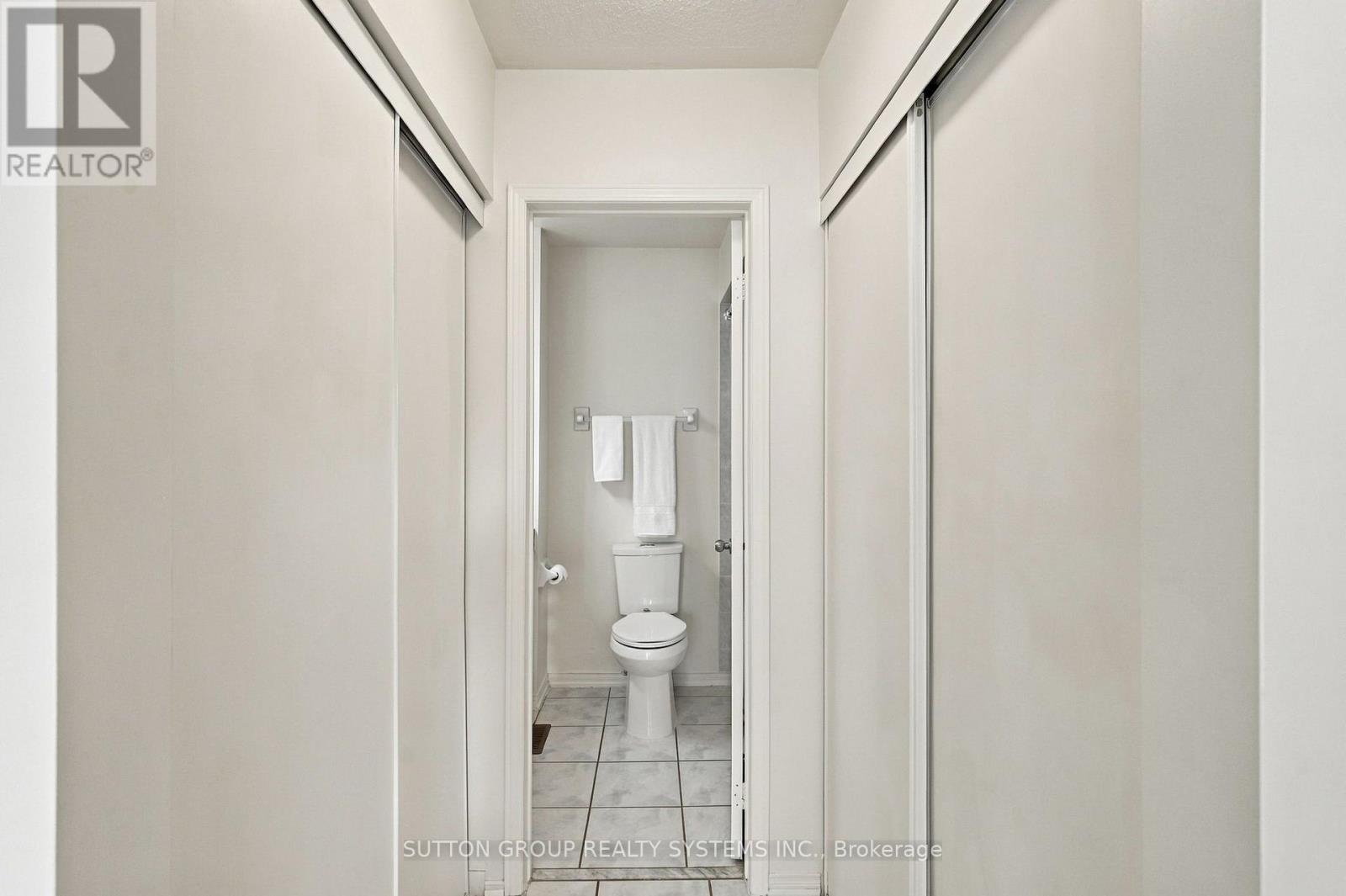 120 TARRAGONA BOULEVARD - 23