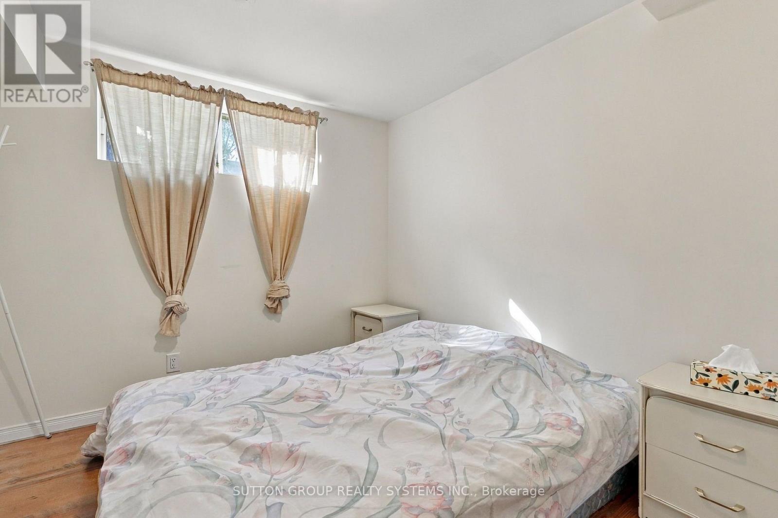 120 TARRAGONA BOULEVARD - 36