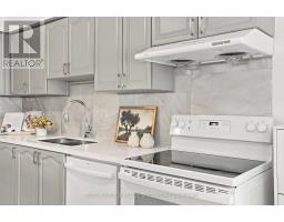 120 Tarragona Boulevard, Toronto, ON M6N5C5 Photo 12