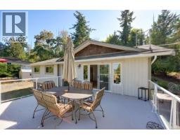 Laundry room - 1215 Cloake Hill Rd, North Saanich, BC V8L5K3 Photo 11