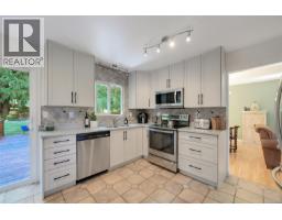 Primary Bedroom - 1215 Cloake Hill Rd, North Saanich, BC V8L5K3 Photo 14