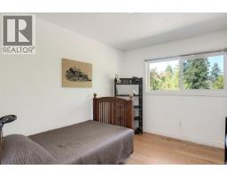 1215 Cloake Hill Rd, North Saanich, BC V8L5K3 Photo 23