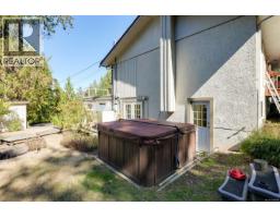 1215 Cloake Hill Rd, North Saanich, BC V8L5K3 Photo 36