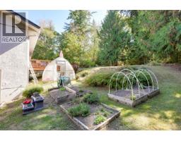 1215 Cloake Hill Rd, North Saanich, BC V8L5K3 Photo 38