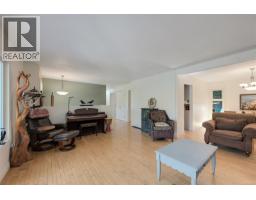 Living room - 1215 Cloake Hill Rd, North Saanich, BC V8L5K3 Photo 7