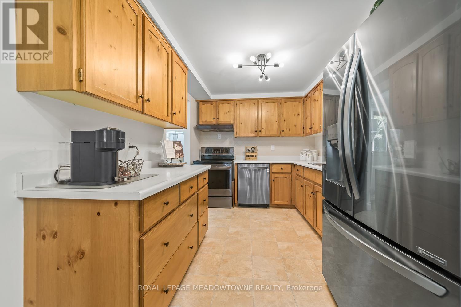 164 HENRY STREET - 13