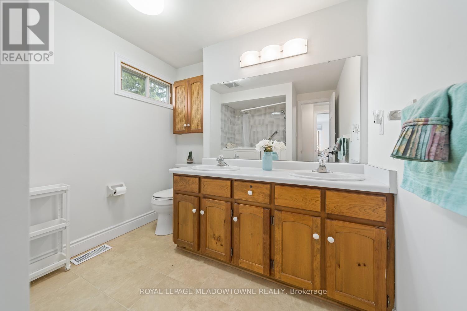164 HENRY STREET - 31
