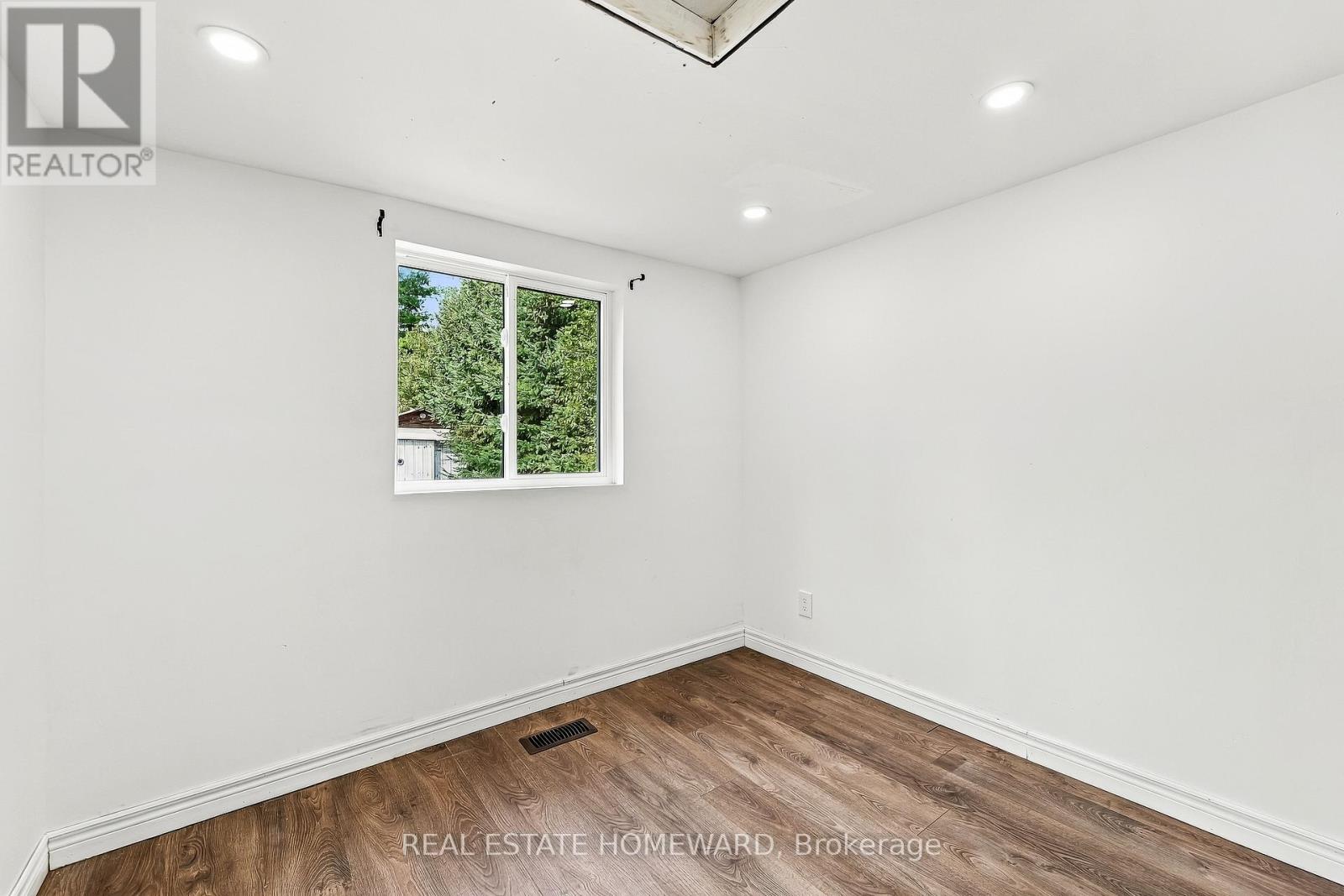 388 BLYTH PARK ROAD - 27