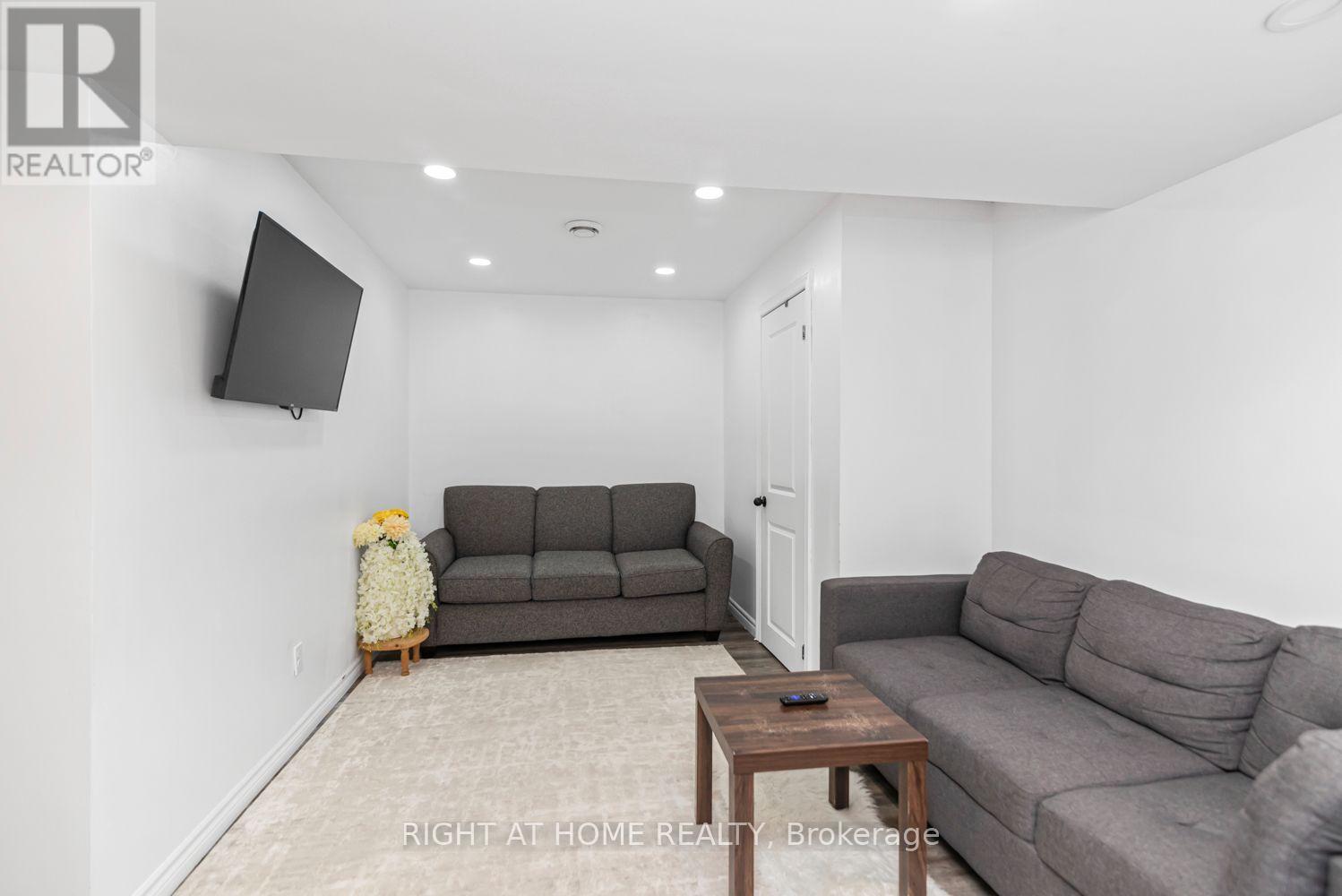 42 SATURN ROAD - 41