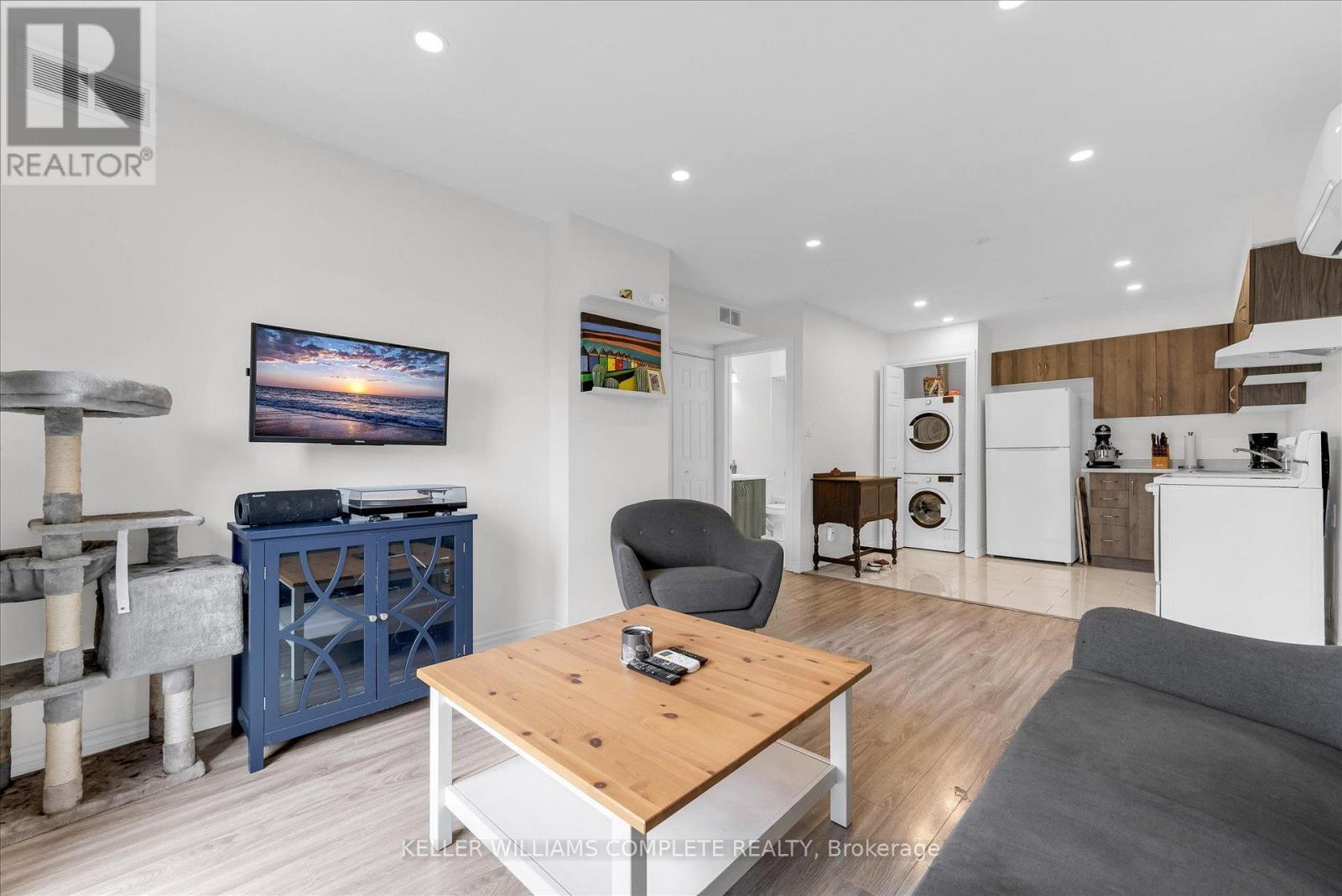 #311 28 VICTORIA AVENUE N - 8