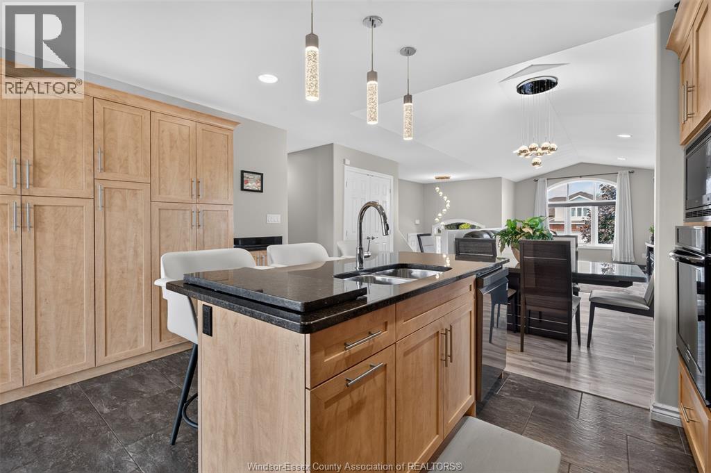 399 POPLAR DRIVE - 13