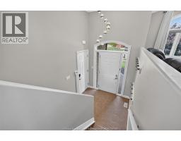 Family room/Fireplace - 399 Poplar Drive, Lakeshore, ON N8L0X7 Photo 8