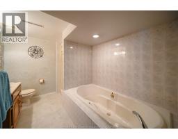 9810 Asgard Road, Windsor, ON N8R1E2 Photo 17