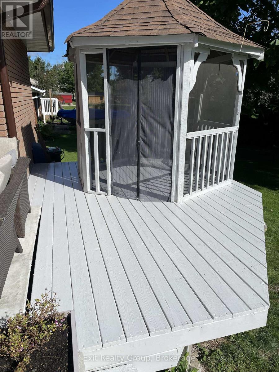 196 Elmwood Drive, Belleville, ON photo 25