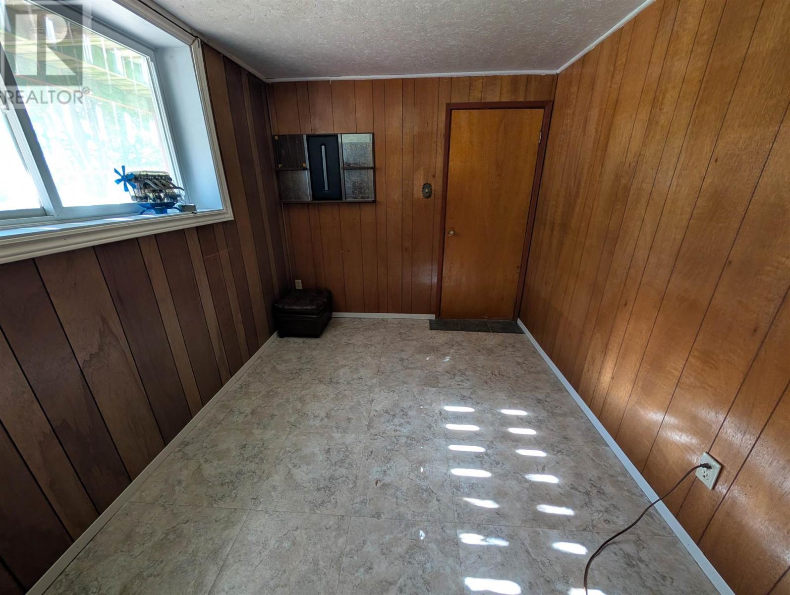 15 Magpie RD - 24