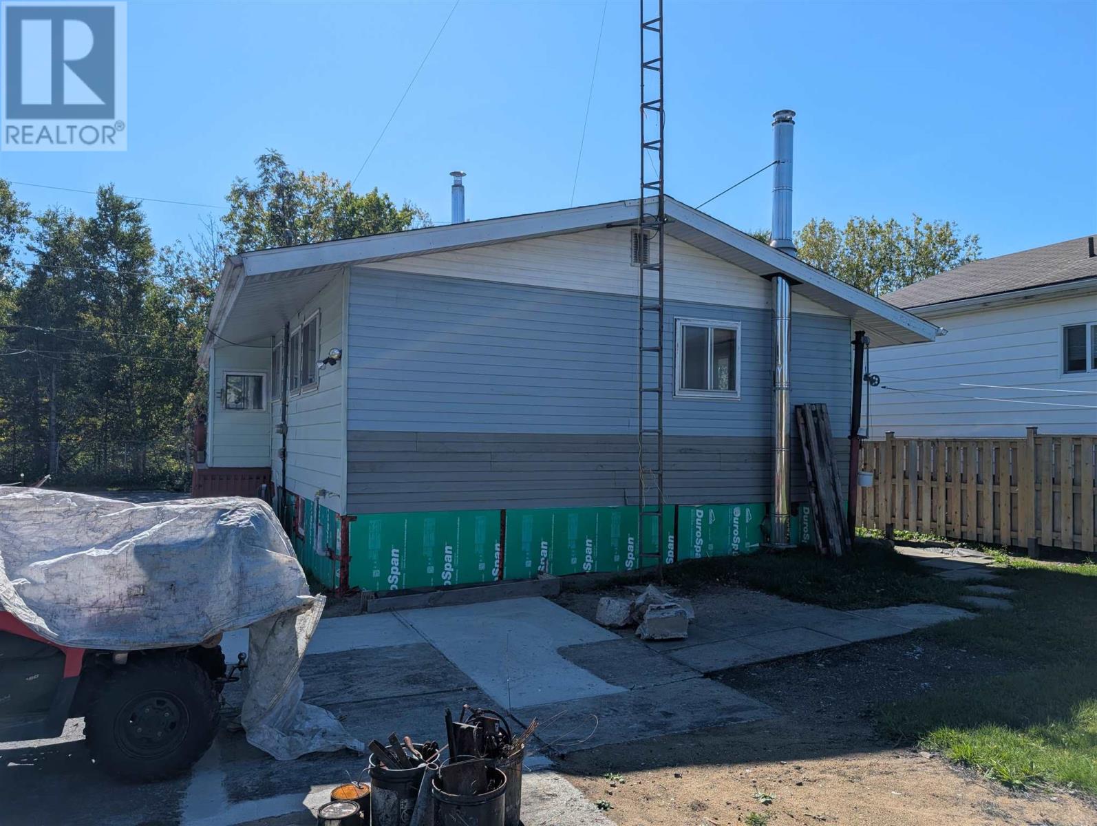 15 Magpie RD - 4