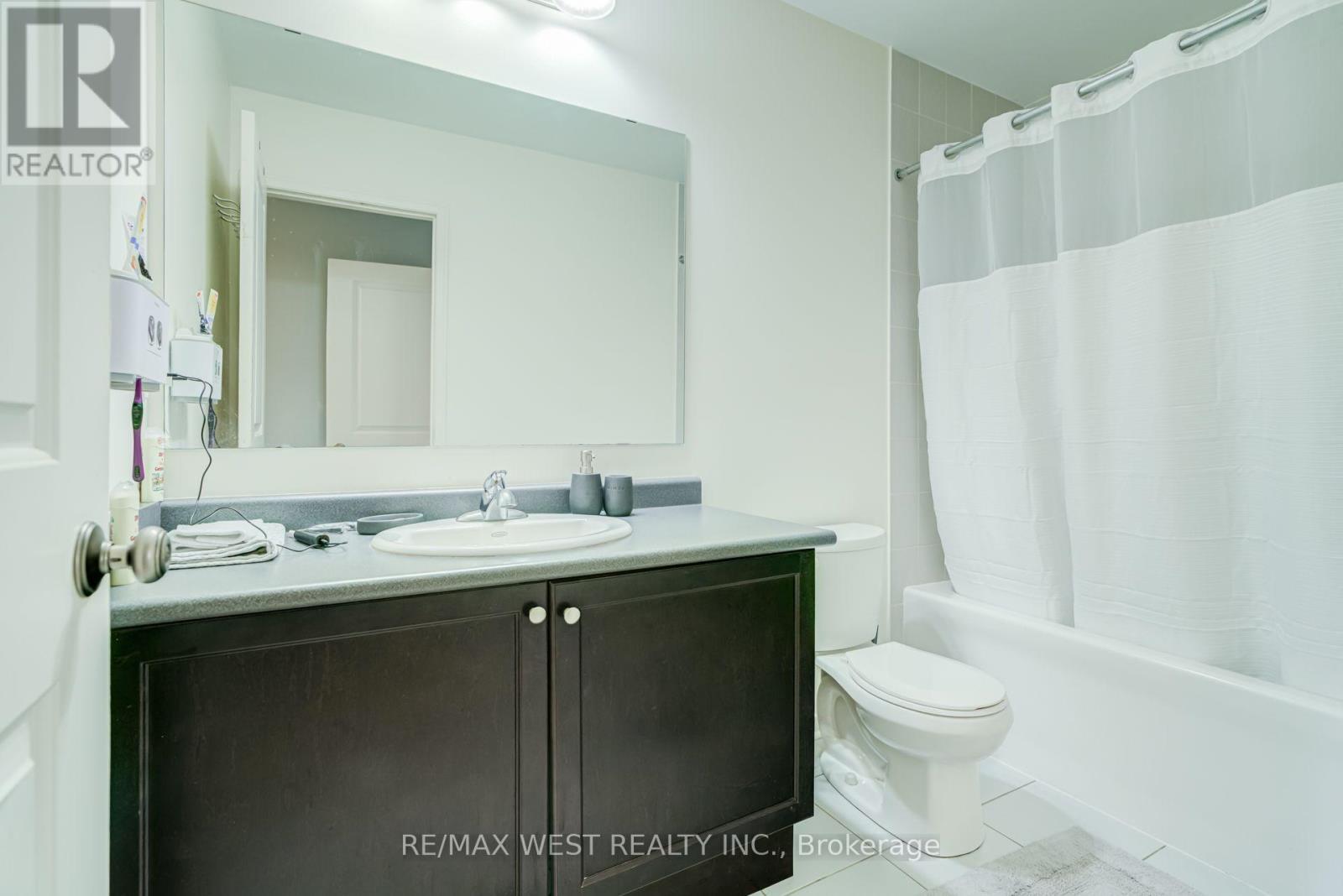12 HOARD AVENUE S - Image 27