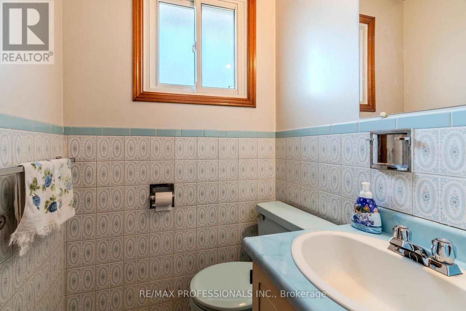 45 CHARTWELL ROAD - 25